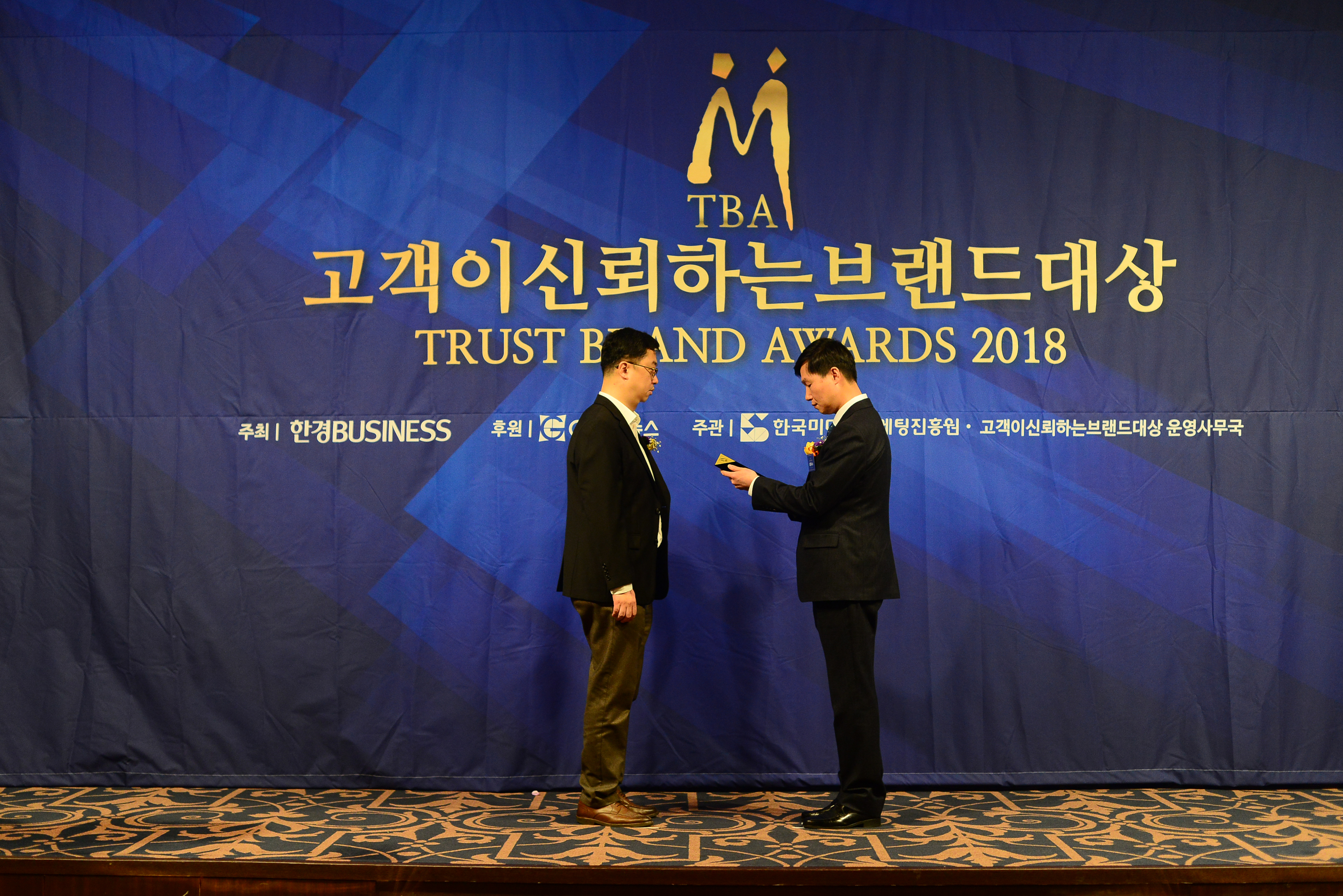 [2018고객이 신뢰하는 브랜드 대상] 3년연속 수상! (3)